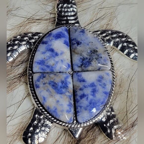 Brazil Sodalite Turtle Necklace - Picture 4 of 8